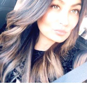 Meet your Posher, Esmeralda